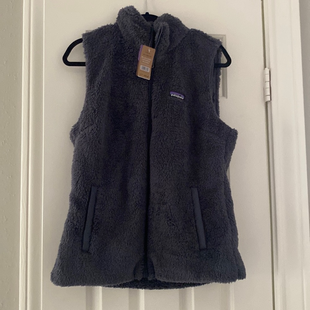 Patagonia Los Gatos Vest in color smolder blue